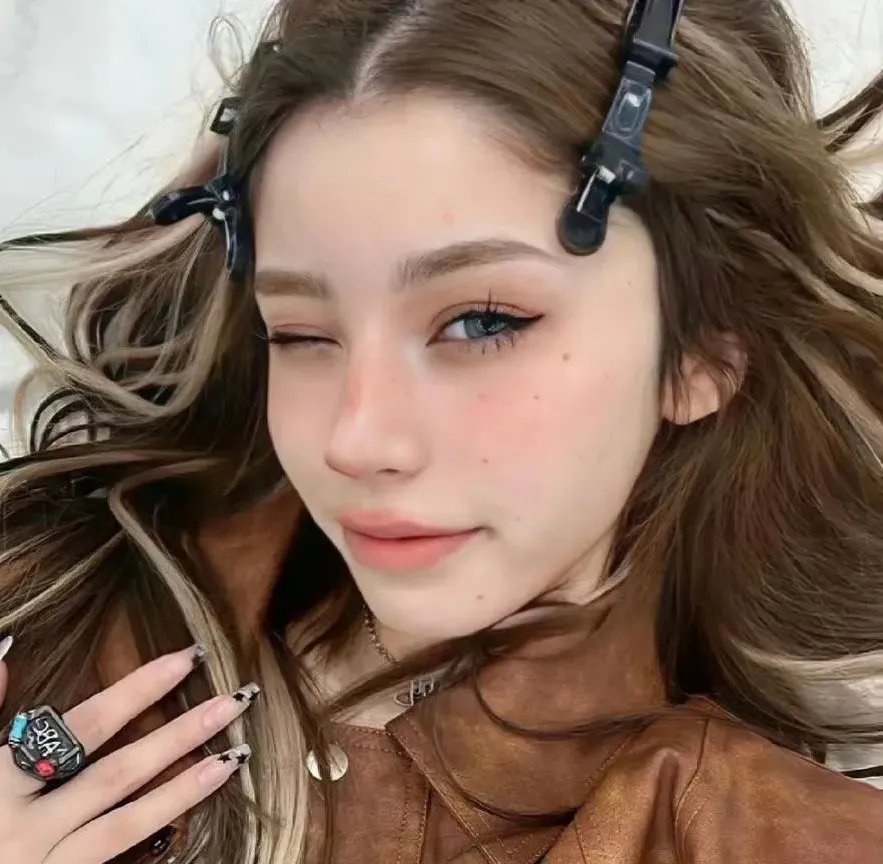 幸福是一尾皱颈蜥蜴封面