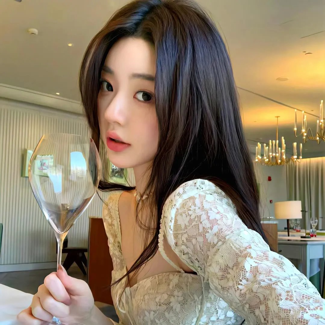 闪亮的眼睛封面